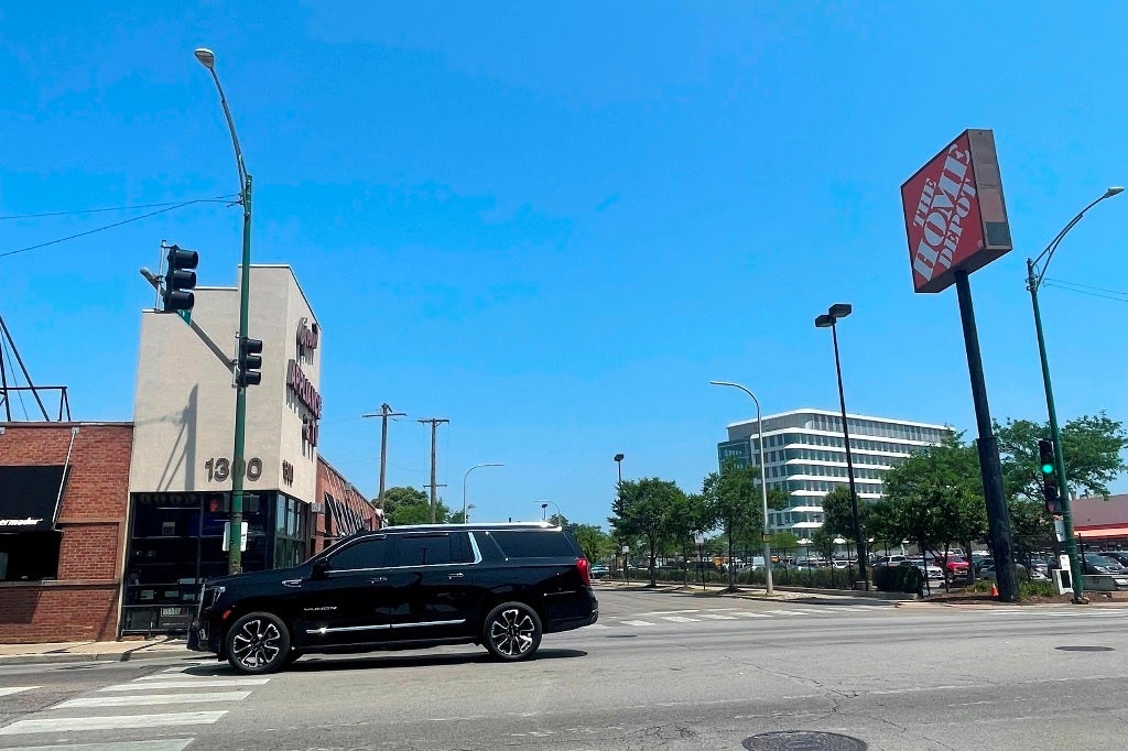 1300 W North Avenue