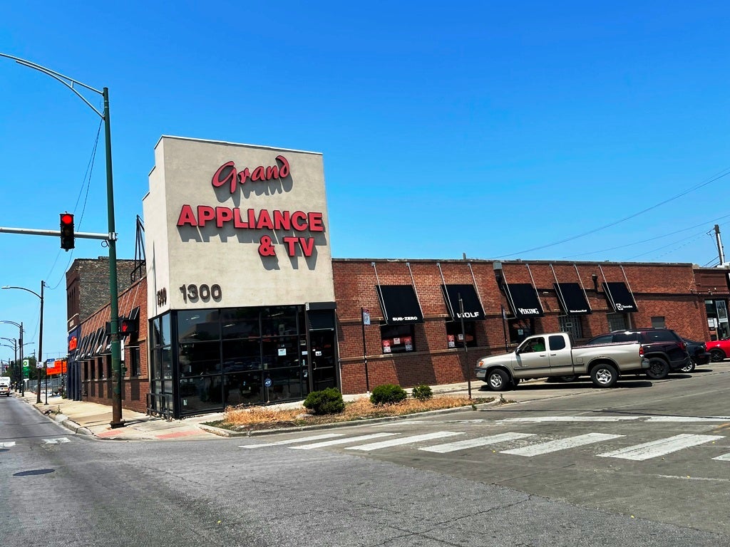 1300 W North Avenue