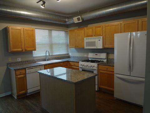 Tiny photo for 1834 Ridge Avenue #137, Evanston, IL 60201 (MLS # 12685018)