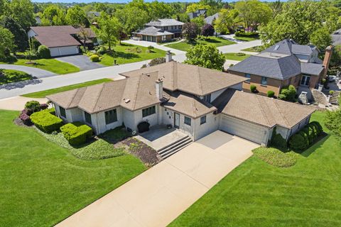 2 Hamilton Lane Oak Brook IL 60523
