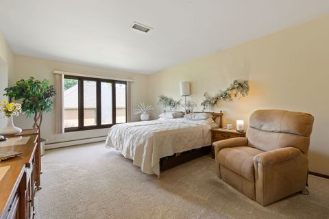 Tiny photo for 2 Hamilton Lane, Oak Brook, IL 60523 (MLS # 12375445)