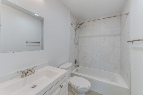 Tiny photo for 900 Perrie Drive #304, Elk Grove Village, IL 60007 (MLS # 12649735)