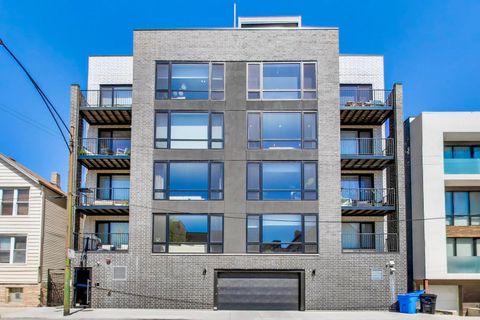 Photo of 1350 W Erie Street #4E, Chicago, IL 60642 (MLS # 12626090)