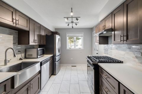 Tiny photo for 10531 S Roberts Road #1-A, Palos Hills, IL 60465 (MLS # 12569665)