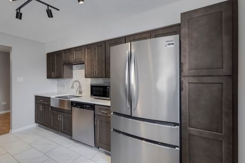 Tiny photo for 10531 S Roberts Road #1-A, Palos Hills, IL 60465 (MLS # 12569665)