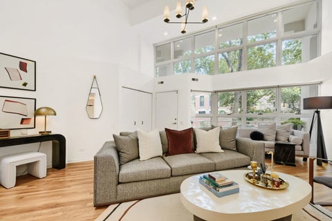 Tiny photo for 2252 N Lakewood Avenue, Chicago, IL 60614 (MLS # 12735026)