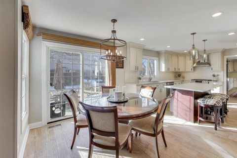 Tiny photo for 829 Heatherstone Drive, Schaumburg, IL 60173 (MLS # 12581642)