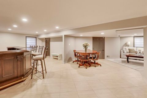 Tiny photo for 829 Heatherstone Drive, Schaumburg, IL 60173 (MLS # 12581642)