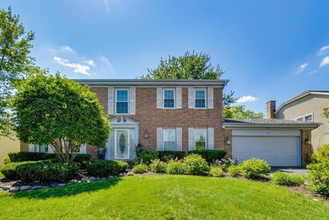 Photo of 829 Heatherstone Drive, Schaumburg, IL 60173 (MLS # 12581642)