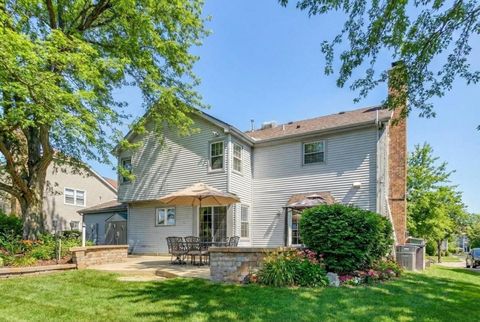Tiny photo for 829 Heatherstone Drive, Schaumburg, IL 60173 (MLS # 12581642)