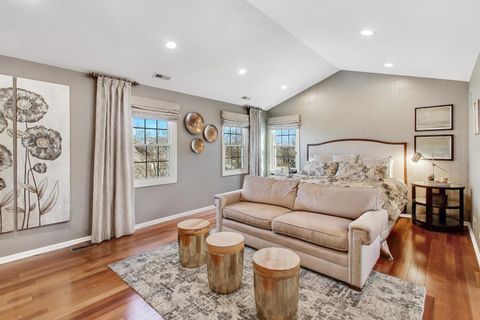 Tiny photo for 829 Heatherstone Drive, Schaumburg, IL 60173 (MLS # 12581642)