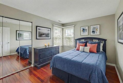 Tiny photo for 829 Heatherstone Drive, Schaumburg, IL 60173 (MLS # 12581642)