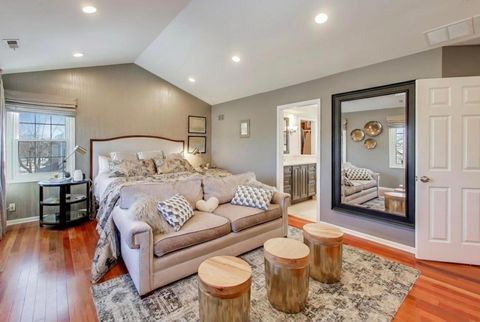 Tiny photo for 829 Heatherstone Drive, Schaumburg, IL 60173 (MLS # 12581642)