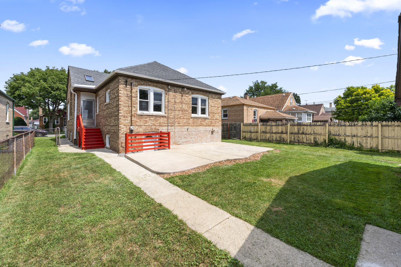 3237 W 83rd Place