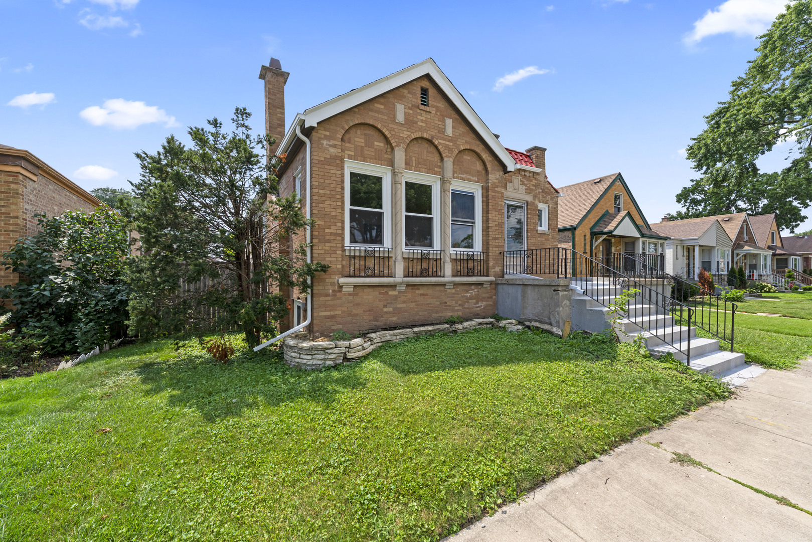 3237 W 83rd Place