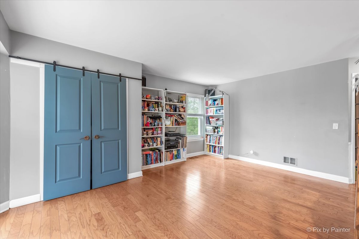 515 SURREY RIDGE Drive