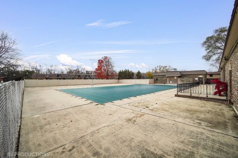 Tiny photo for 5 Cour Caravelle, Palos Hills, IL 60465 (MLS # 12531286)