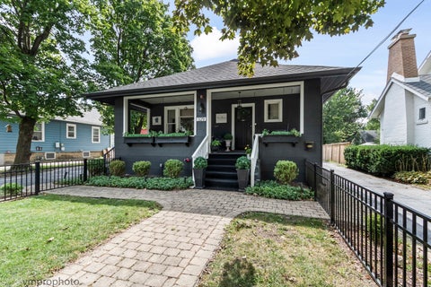 Tiny photo for 329 W Main Street, Barrington, IL 60010 (MLS # 12752777)
