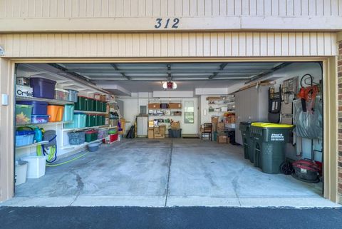 Tiny photo for 312 Cromwell Court, Westmont, IL 60559 (MLS # 12643319)