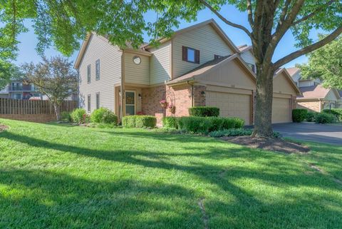 Photo of 312 Cromwell Court, Westmont, IL 60559 (MLS # 12643319)