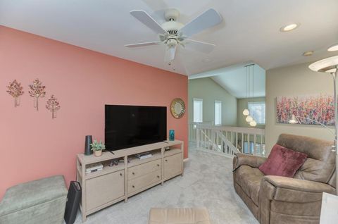 Tiny photo for 312 Cromwell Court, Westmont, IL 60559 (MLS # 12643319)