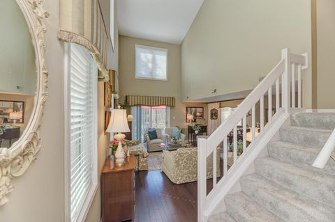 Tiny photo for 312 Cromwell Court, Westmont, IL 60559 (MLS # 12643319)