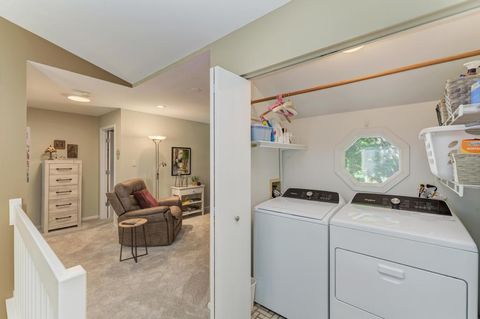 Tiny photo for 312 Cromwell Court, Westmont, IL 60559 (MLS # 12643319)