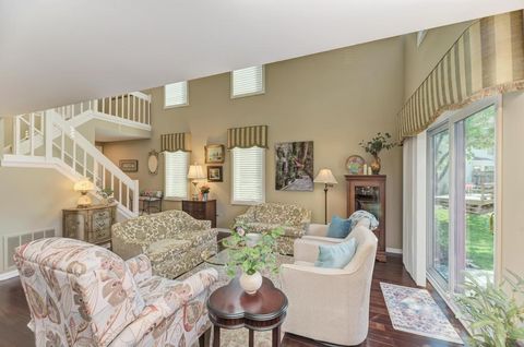 Tiny photo for 312 Cromwell Court, Westmont, IL 60559 (MLS # 12643319)