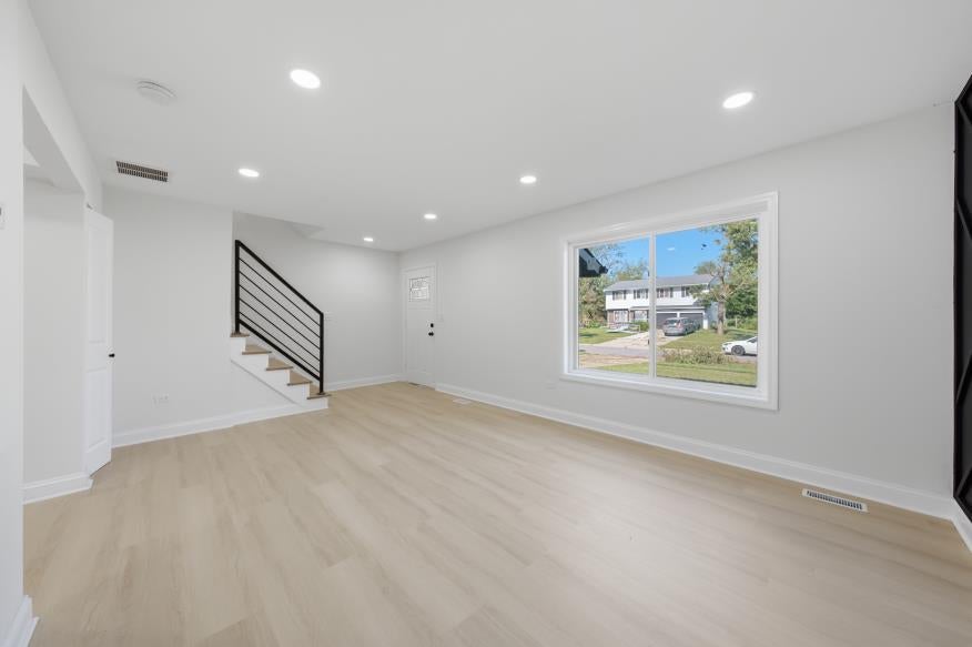 1043 Ashridge Lane