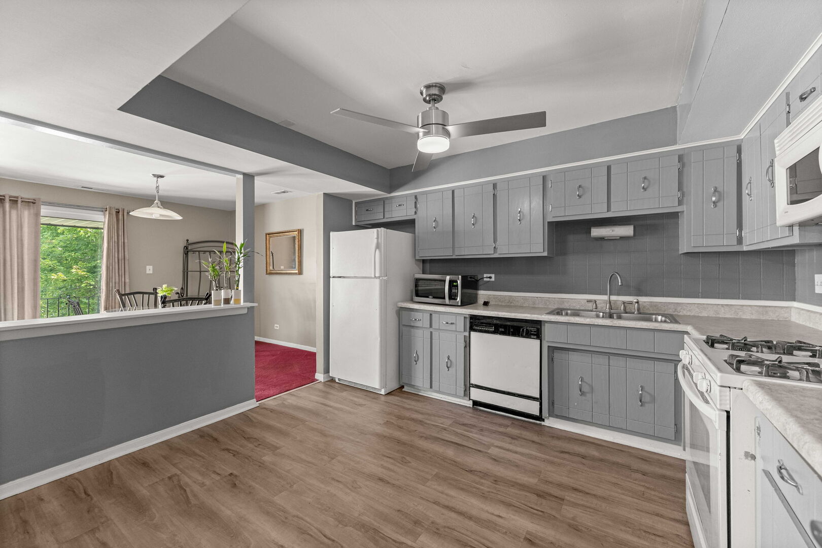 9122 S Pulaski Road 2E