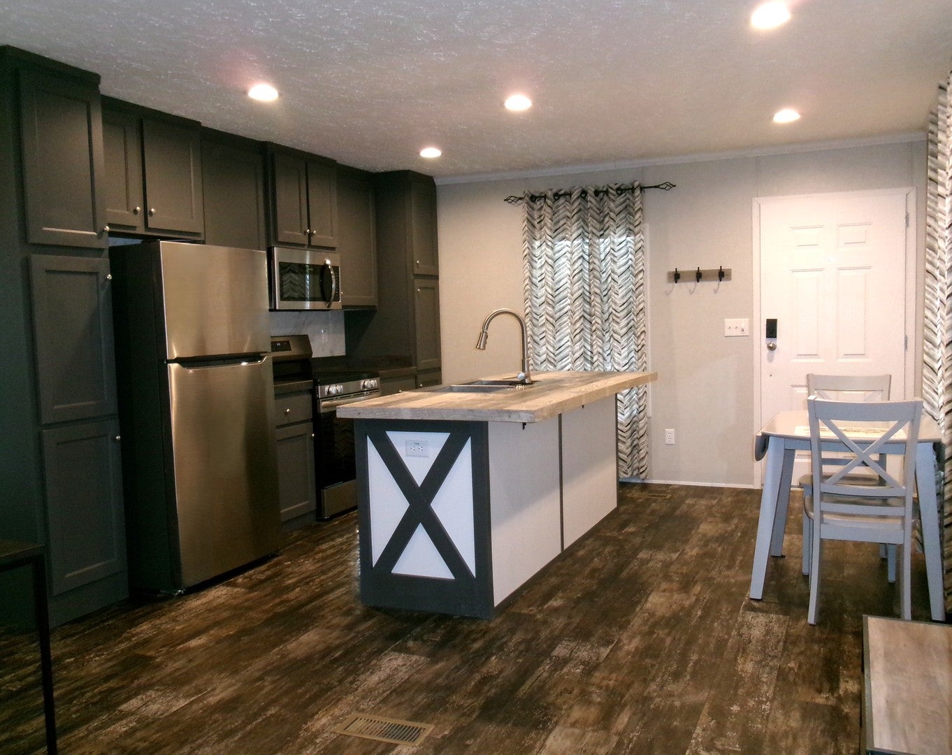 205 & 207 5th Street