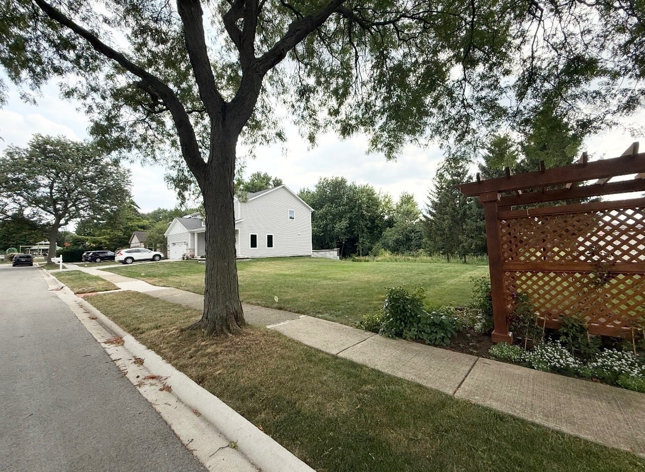 1140 Honeysuckle Drive