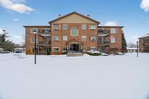 Photo of 6443 Oak Forest Avenue #634, Tinley Park, IL 60477 (MLS # 12557706)