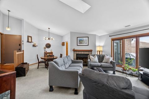 Tiny photo for 6443 Oak Forest Avenue #3E, Tinley Park, IL 60477 (MLS # 12557706)