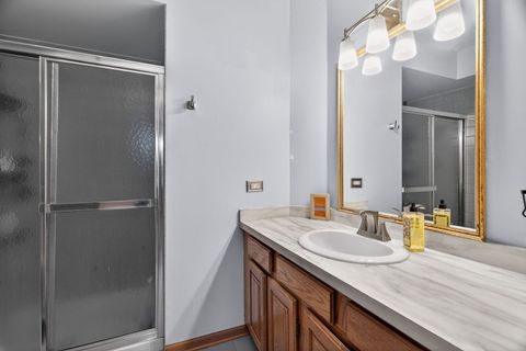 Tiny photo for 6443 Oak Forest Avenue #3E, Tinley Park, IL 60477 (MLS # 12557706)