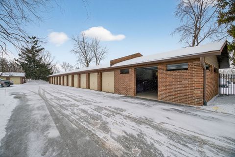 Tiny photo for 6443 Oak Forest Avenue #3E, Tinley Park, IL 60477 (MLS # 12557706)
