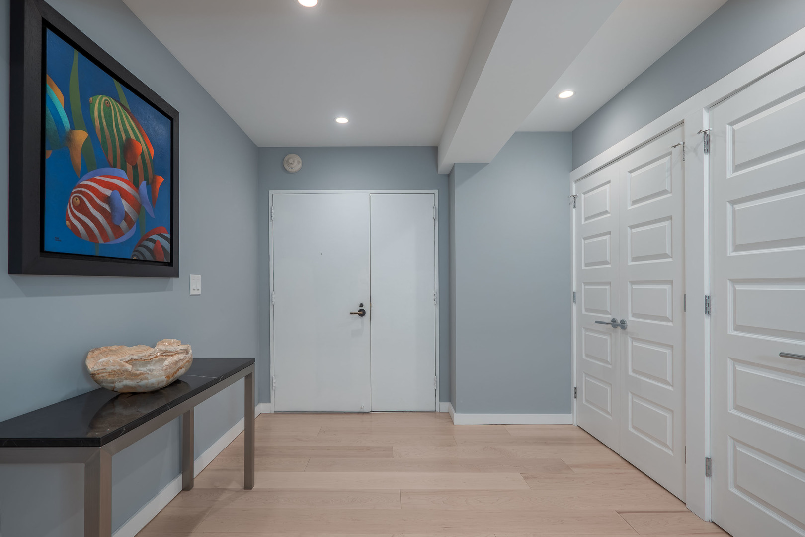 175 E Delaware Place 7201-7202