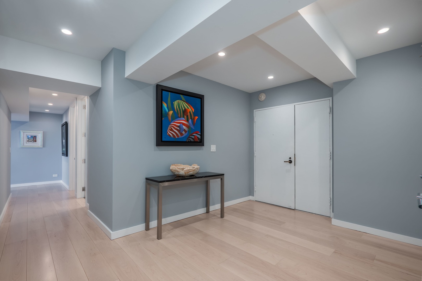 175 E Delaware Place 7201-7202