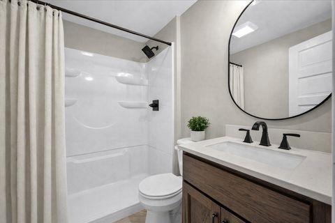 Tiny photo for 11 E 3rd Street, El Paso, IL 61738 (MLS # 12561080)