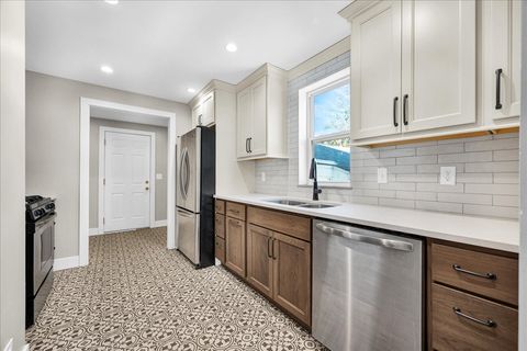 Tiny photo for 11 E 3rd Street, El Paso, IL 61738 (MLS # 12561080)