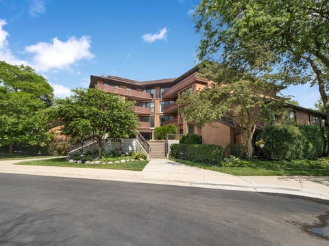 Tiny photo for 706 Waukegan Road #C-203, Glenview, IL 60025 (MLS # 12675129)