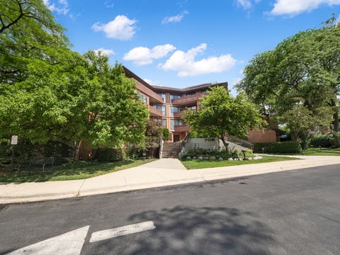 Photo of 706 Waukegan Road #C-203, Glenview, IL 60025 (MLS # 12675129)