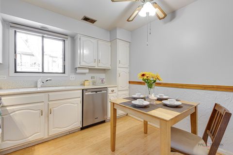 Tiny photo for 1025 Cottonwood Court #1B, Wheeling, IL 60090 (MLS # 12552234)