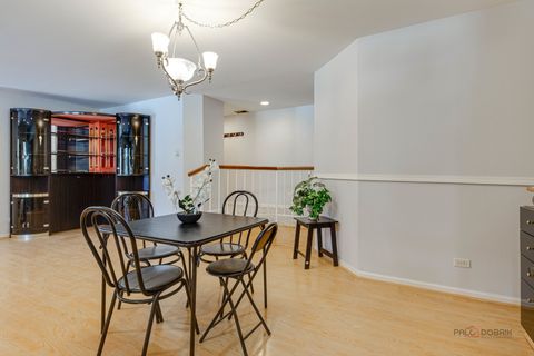 Tiny photo for 1025 Cottonwood Court #1B, Wheeling, IL 60090 (MLS # 12552234)