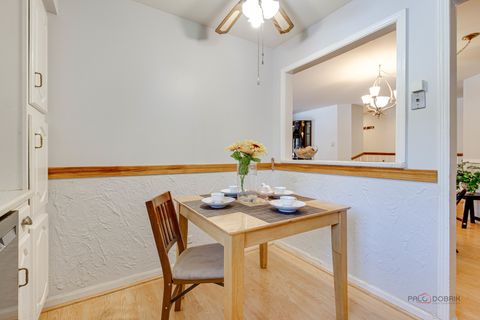 Tiny photo for 1025 Cottonwood Court #1B, Wheeling, IL 60090 (MLS # 12552234)