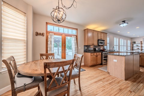 Tiny photo for 580 Hamilton Lane, North Aurora, IL 60542 (MLS # 12664143)