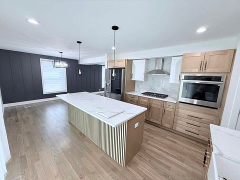 Tiny photo for 1581 Groton Lane, Wheaton, IL 60189 (MLS # 12497871)
