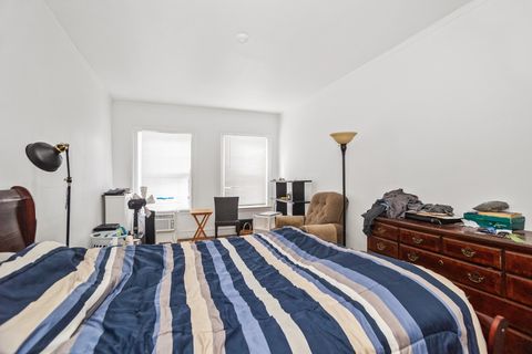 Tiny photo for 439 Ridge Avenue #2, Evanston, IL 60202 (MLS # 12486484)
