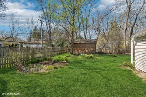 Tiny photo for 1552 McCraren Road, Highland Park, IL 60035 (MLS # 12495698)