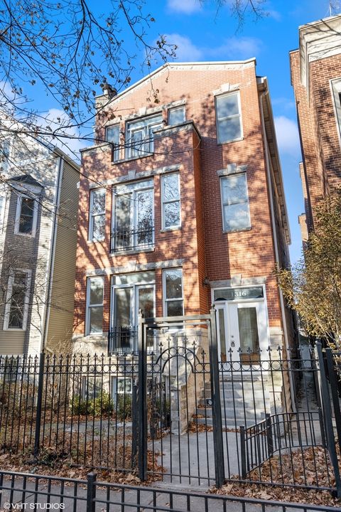 1316 W Melrose Street 1 Chicago IL 60657